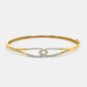 The Estrella Oval Bangle